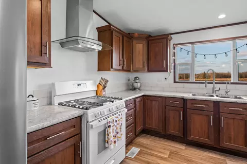 1356 Queen St, Braham, MN 55006 photo 9