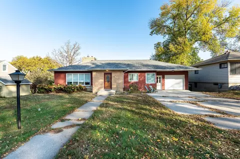 528 W Vernon Ave, Fergus Falls, MN 56537