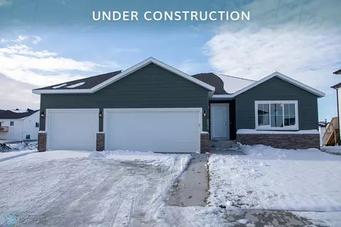 6831 14th St S, Fargo, ND 58104