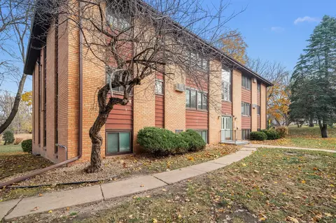 2302 Unity Ave N, Golden Valley, MN 55422