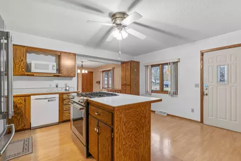 1001 3rd Ave E, Shakopee, MN 55379 photo 11