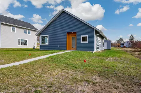 710 NW 8th Ave, Grand Rapids, MN 55744