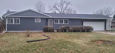 337 5th St NW, Blooming Prairie, MN 55917