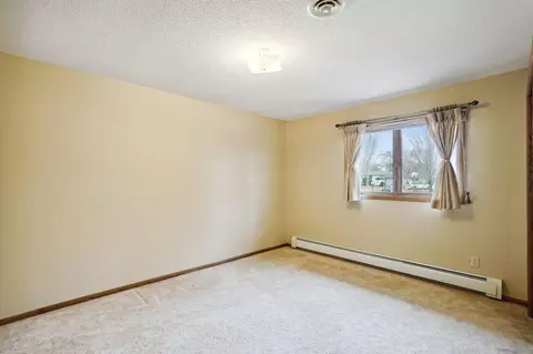 728 Colonial Cir, Faribault, MN 55021 photo 11