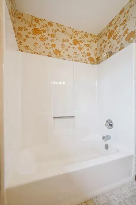 728 Colonial Cir, Faribault, MN 55021 photo 10