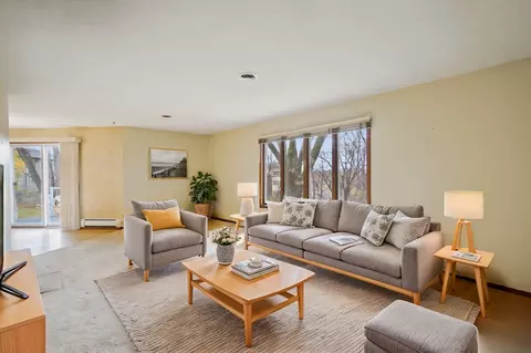 728 Colonial Cir, Faribault, MN 55021 photo 3