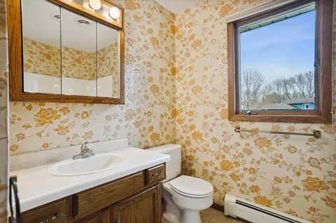 728 Colonial Cir, Faribault, MN 55021 photo 9