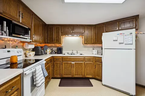 728 Colonial Cir, Faribault, MN 55021 photo 14