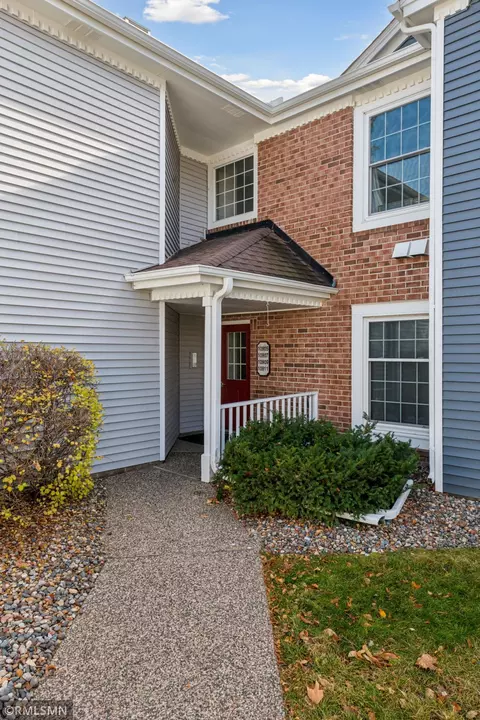 10905 Sumter Ave S, Bloomington, MN 55438