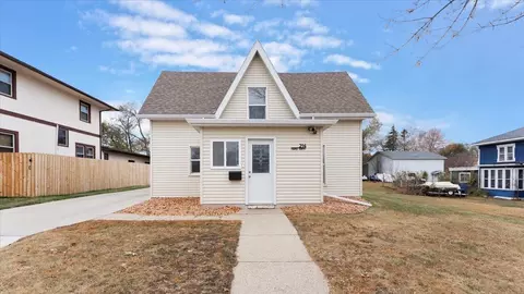 214 Maple St, Sauk Centre, MN 56378