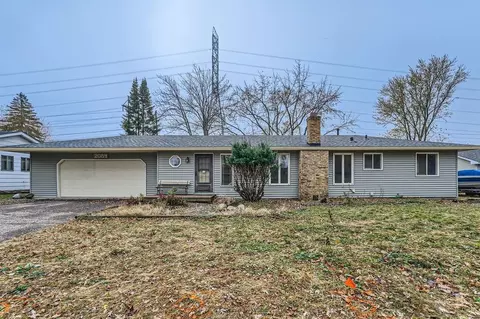 2084 Shale Ln, Eagan, MN 55122