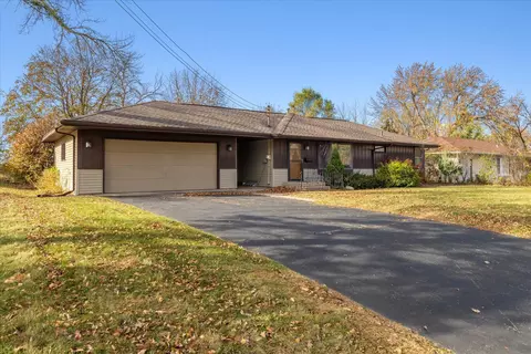 9930 Humboldt Ave S, Bloomington, MN 55431