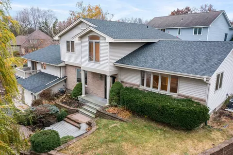 Exterior - 508 Chapel Ct, Eagan, MN 55121 photo 3 of 7