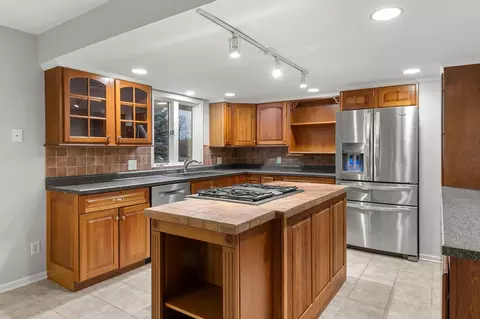 Kitchen - 508 Chapel Ct, Eagan, MN 55121 photo 1 of 4