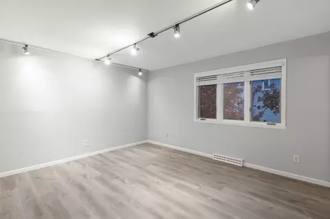 Living - 508 Chapel Ct, Eagan, MN 55121 photo 10 of 11