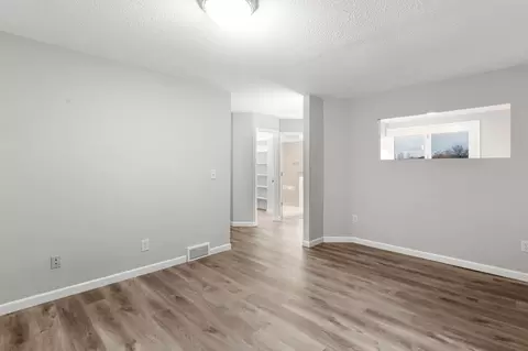 Bedroom - 508 Chapel Ct, Eagan, MN 55121 photo 2 of 6
