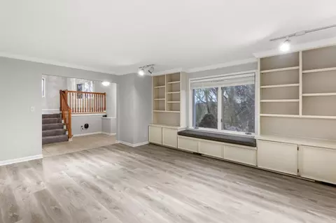 Living - 508 Chapel Ct, Eagan, MN 55121 photo 3 of 11