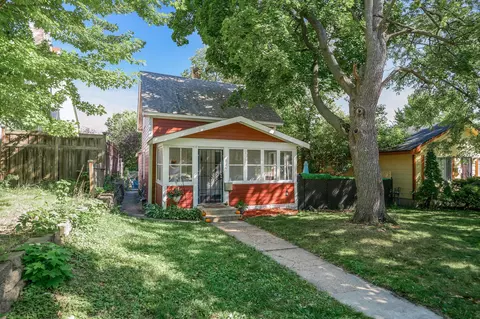 2106 Thomas Ave N, Minneapolis, MN 55411