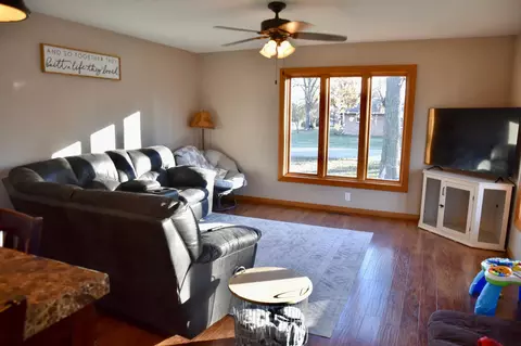 648 Poplar St, Ocheyedan, IA 51354 photo 21