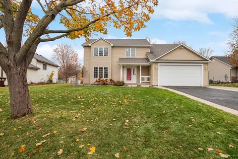9443 72nd St S, Cottage Grove, MN 55016