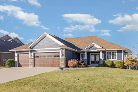 905 Heritage Trl NE, New Prague, MN 56071