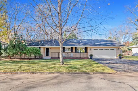 5608 Holiday Rd, Minnetonka, MN 55345