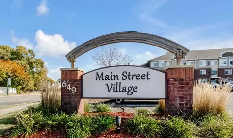 649 Old Hwy 8 NW #431, New Brighton, MN 55112