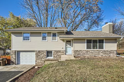 8386 Hyde Ave S, Cottage Grove, MN 55016