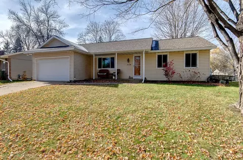 10124 Raven St NW, Coon Rapids, MN 55433