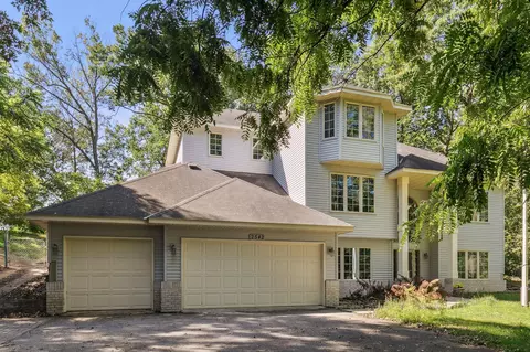2542 Brookfield Ln, Mendota Heights, MN 55120
