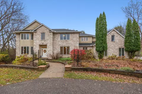 6 Roanoke Rd, Saint Paul, MN 55118