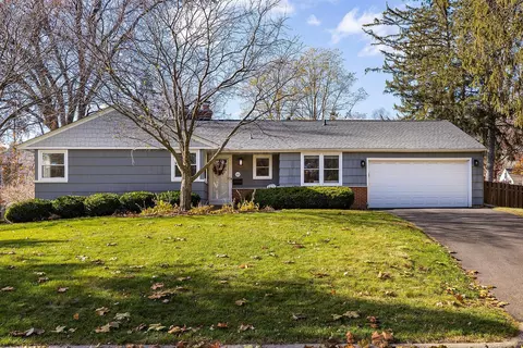 400 Griffit St, Hopkins, MN 55343