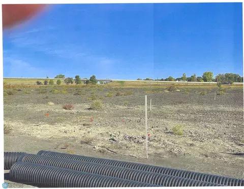 1510 Prairie Ln, Wahpeton, ND 58075