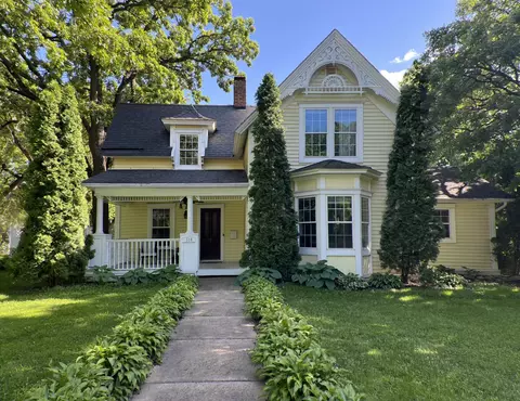 318 Rice St, Anoka, MN 55303