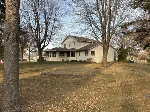 712 17th St S, Benson, MN 56215 photo 3