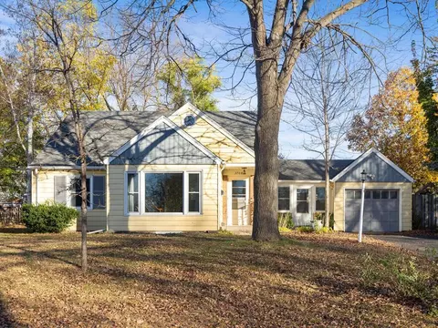 3708 Zenith Ave N, Robbinsdale, MN 55422