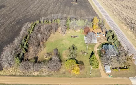 28134 400th St, Le Sueur, MN 56058