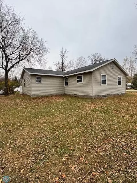 242 4th Ave W, Hunter, ND 58048 photo 8
