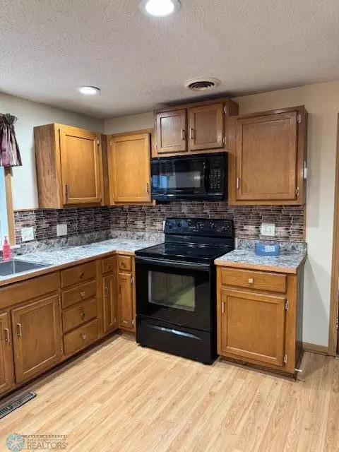 242 4th Ave W, Hunter, ND 58048 photo 10
