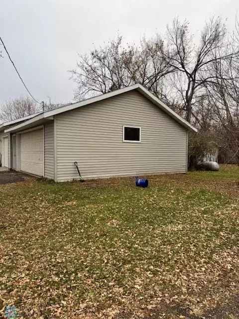 242 4th Ave W, Hunter, ND 58048 photo 5