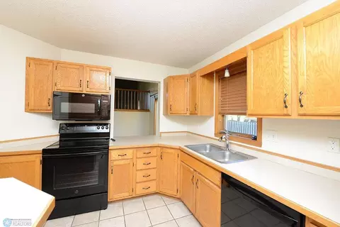 1638 29th Ave S, Fargo, ND 58103 photo 6