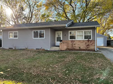368 13th St SE, Willmar, MN 56201