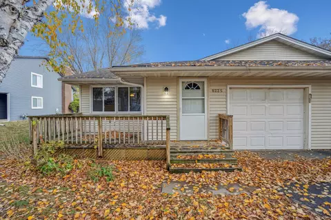 8225 Tamarack Trl, Eden Prairie, MN 55347