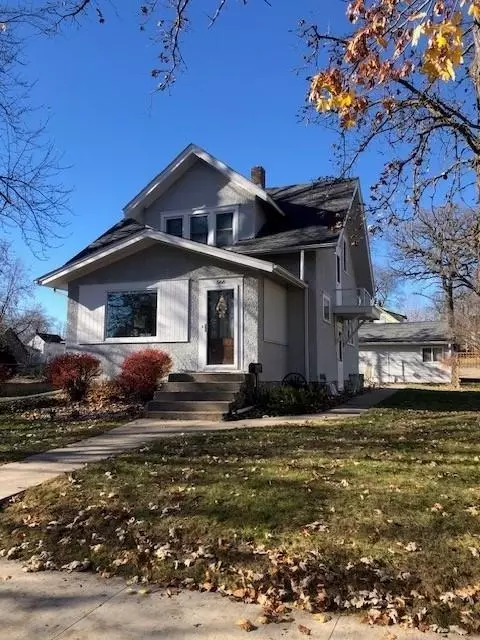 566 Main St S, Hutchinson, MN 55350