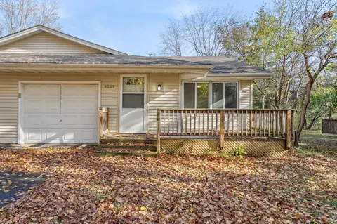 8235 Tamarack Trl, Eden Prairie, MN 55347