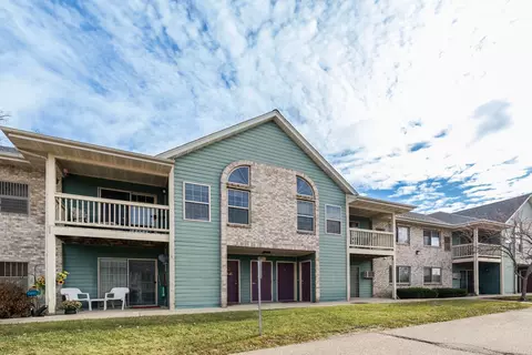 1874 Deerhaven Ln NE #9, Rochester, MN 55906