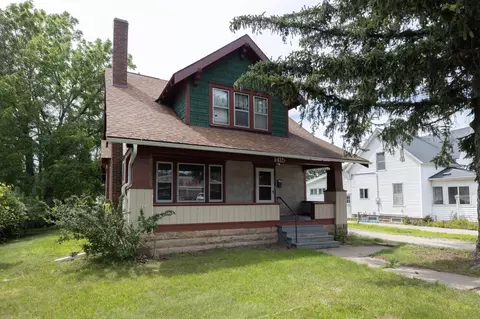 1415 9th St E, Menomonie, WI 54751
