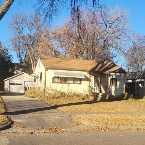 221 E Channing Ave, Fergus Falls, MN 56537