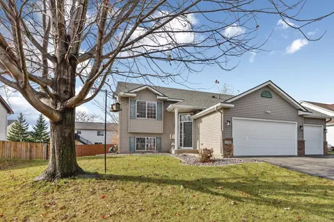 409 12th Ave NE, Lonsdale, MN 55046