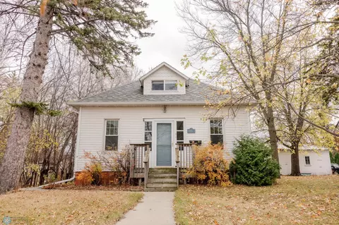 323 1st Ave S, Perham, MN 56573